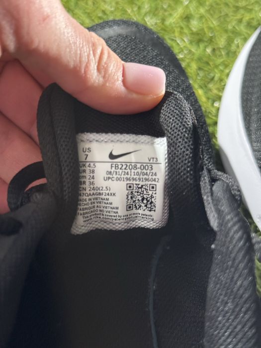 Кросівки NIKE нові