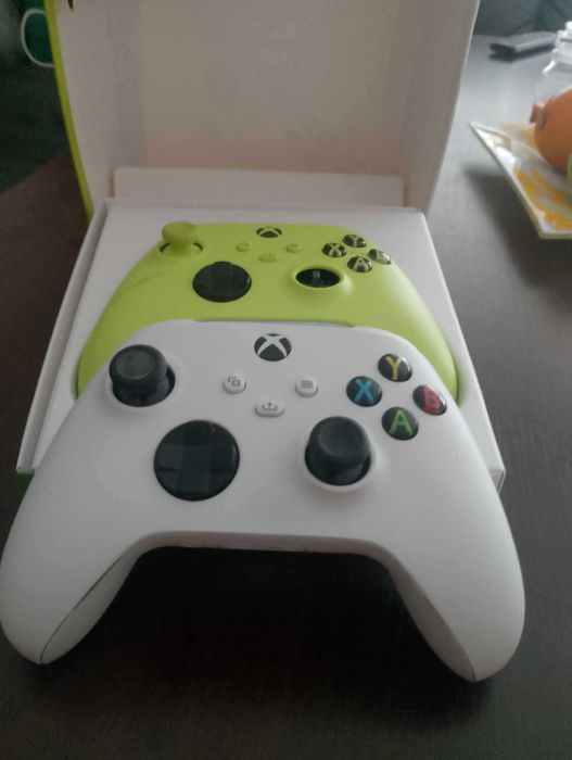 2 pady do xboxa series s