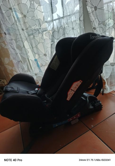 Fotelik lionelo sander isofix