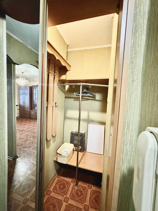 Продам 1к улучшенку, Роганский жил массив, возле Класса.