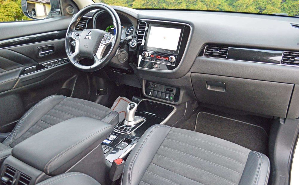 Mitsubishi Outlander PHEV 2019 2.4
