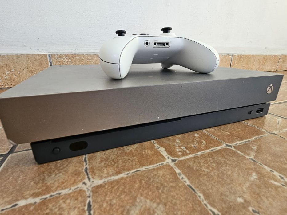 Konsola xbox one X od Lombardia Katowice
