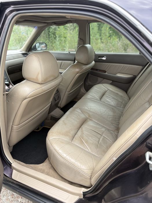 Honda Legend.