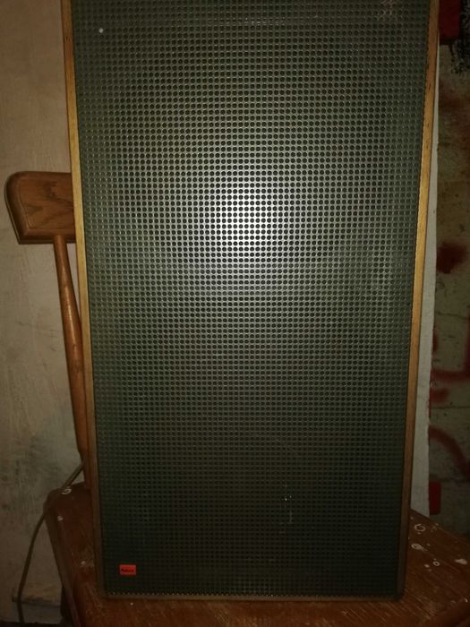 Dwie obudowy kolumn Heco SMS 770 oraz dwa głośniki niskotonowe z 77r.