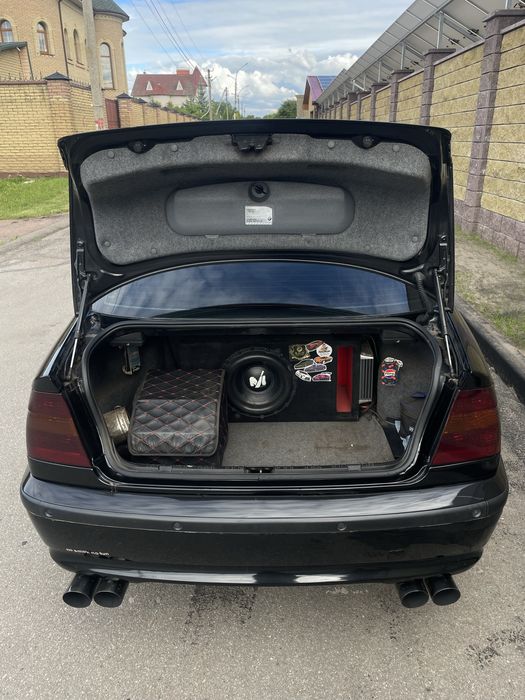 Продам бмв е46.