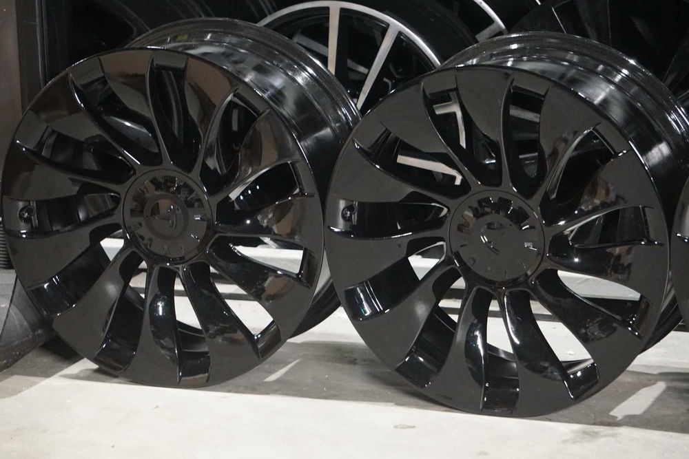 Alufelgi oryginał Tesla 5x114,3 9Jx20 et34 cb64,1mm czarny polysk