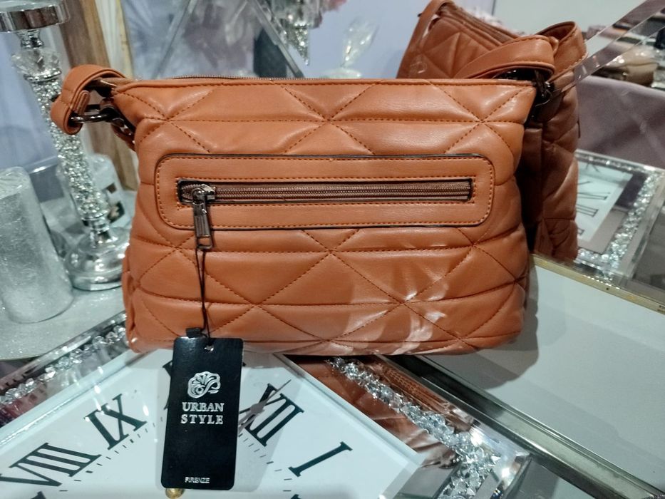 Torebka pikowana brąz karmel łańcuszek