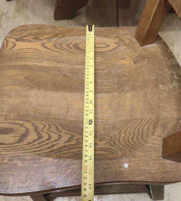 Mesa de jantar maciça em madeira + 4 cadeiras