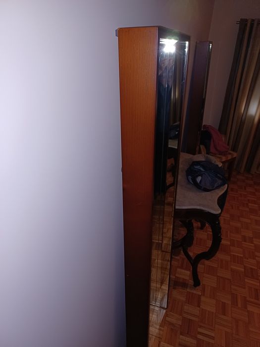 Espelhos decorativos.