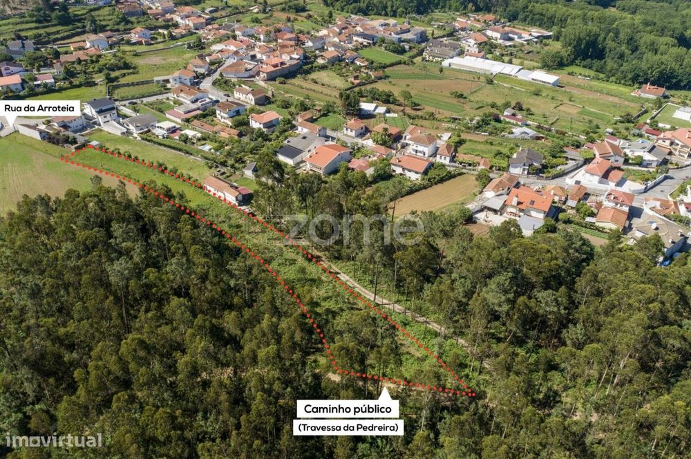 Terreno urbano em Caldas de São Jorge - Área de 3.462 m2