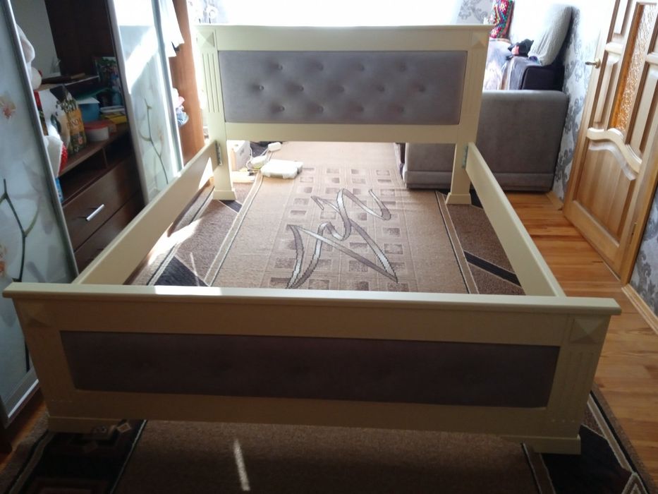 Двухспальне ліжко