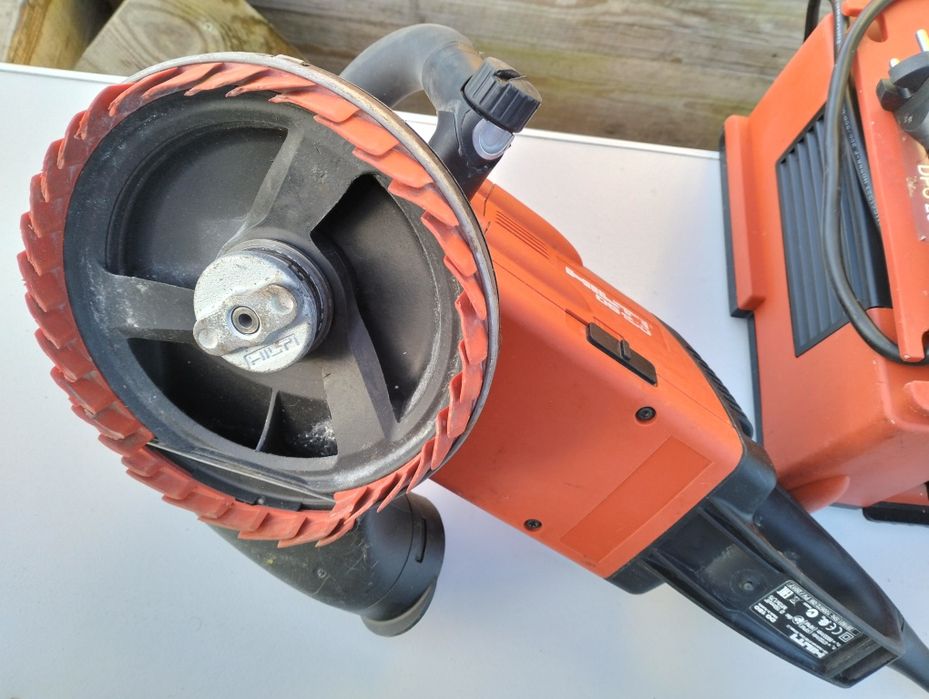 Hilti DG 150, PDC 20,szlifierka do betonu