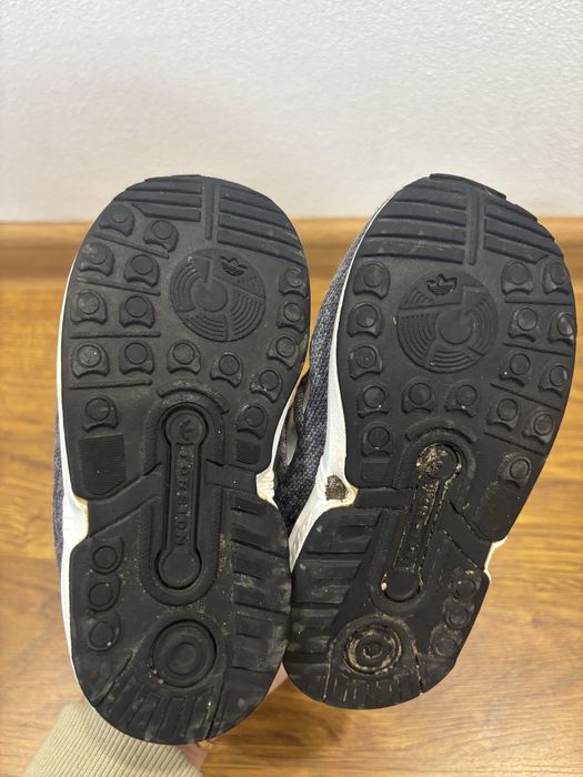 Кросівки дитячі, adidas оригінал. Розмір 24