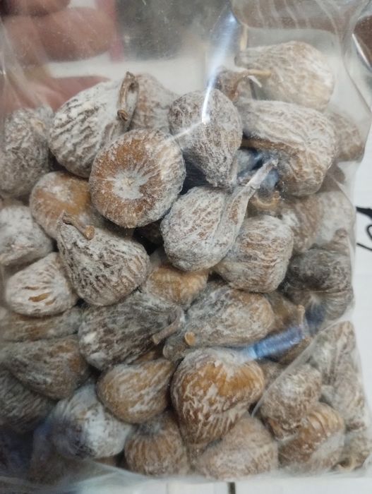 Инжир вяленый в рисовой муке и без