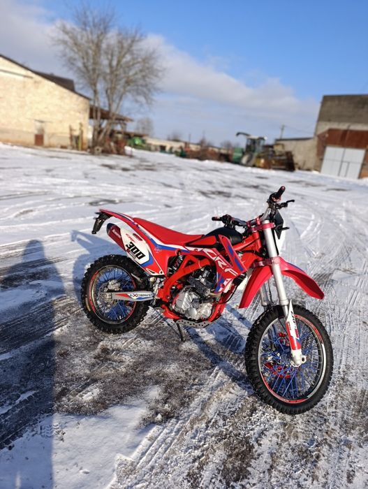 Продам мотоцикл CRF 300