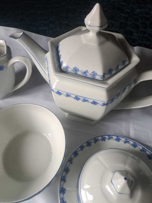 Coimbra Tea Set430935142837800963