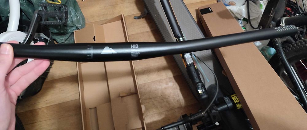 Kierownica MTB rower Canyon H13 740mm Flat AL Handlebar