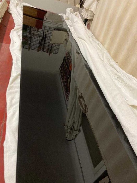 Tampo preto espelhado para móvel/cómoda