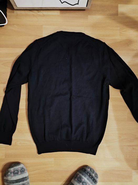 Czarny sweter męski