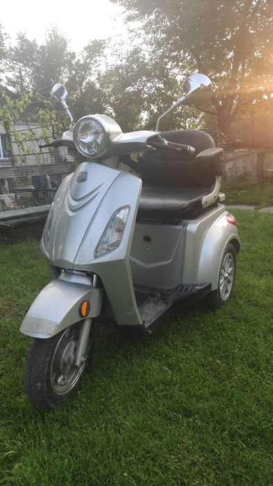 Електроскутер в гарному стані