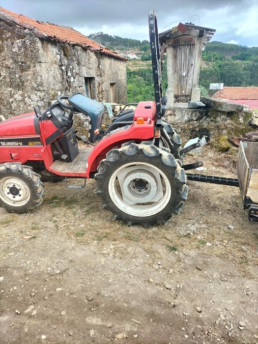 Trator de 20 cavalos impecável