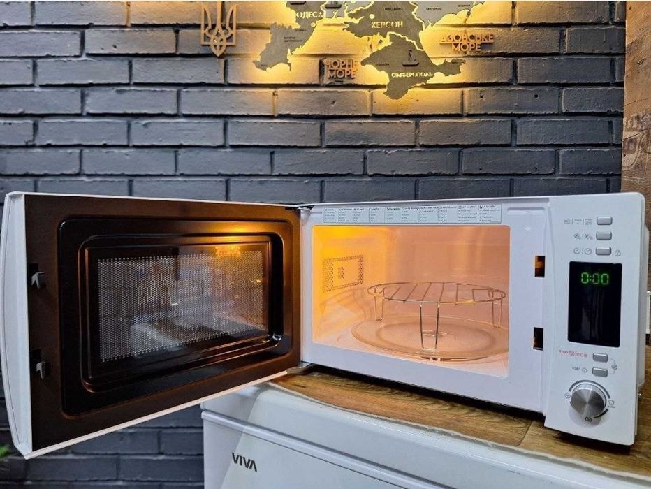 Мікрохвильова піч Candy CMXG20DR. Вибір більше 100 шт