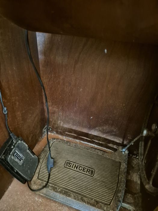 Máquina costura singer com móvel - aceito ofertas