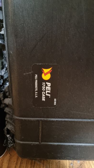 Peli Pelican Case 1750 na broń karabin