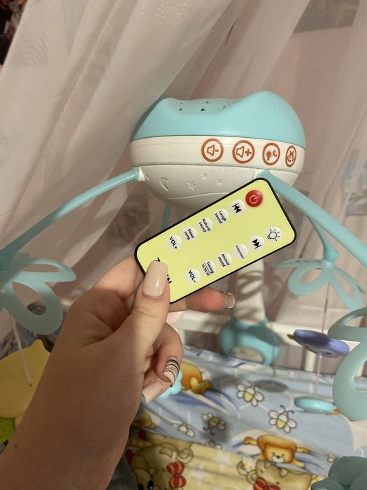 Мобіль дитячий в ліжечко