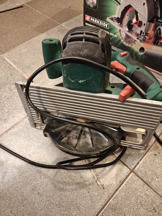 Uszkodzona pilarka tarczowa PARKSIDE PHKS 1350 A1