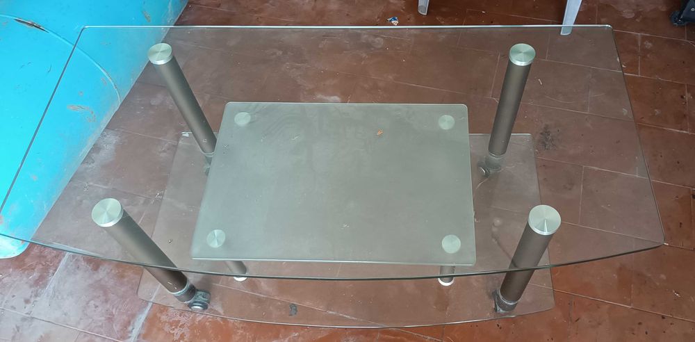 Mesa de vidro para TV