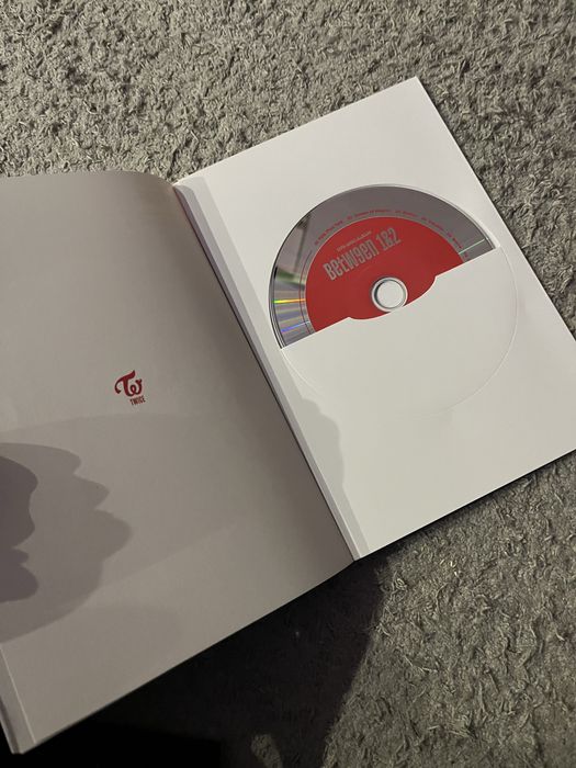 альбом twice between 1&2