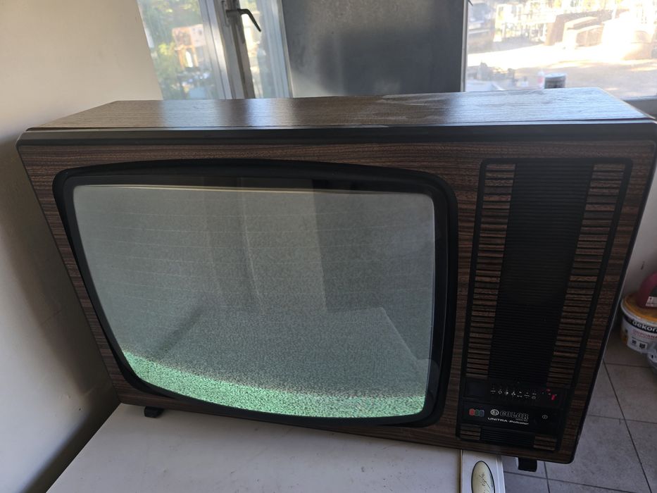 Kolorowy telewizor unitra zabytek