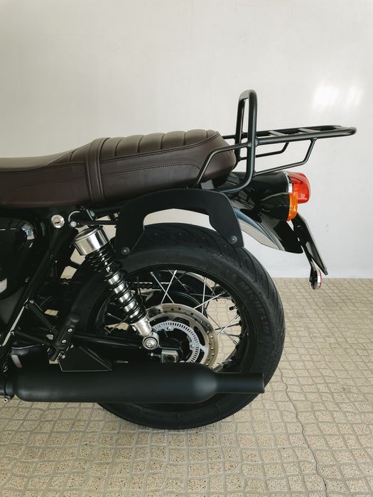 Triumph Bonneville T120 Black