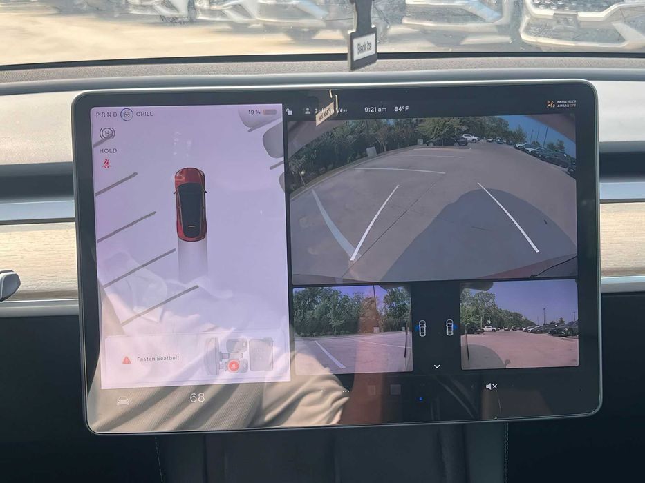 Tesla Model Y      2021