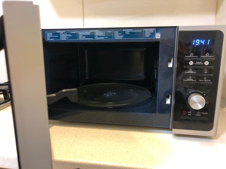 Мікрохвильова піч SAMSUNG MS23F302TAS/UA