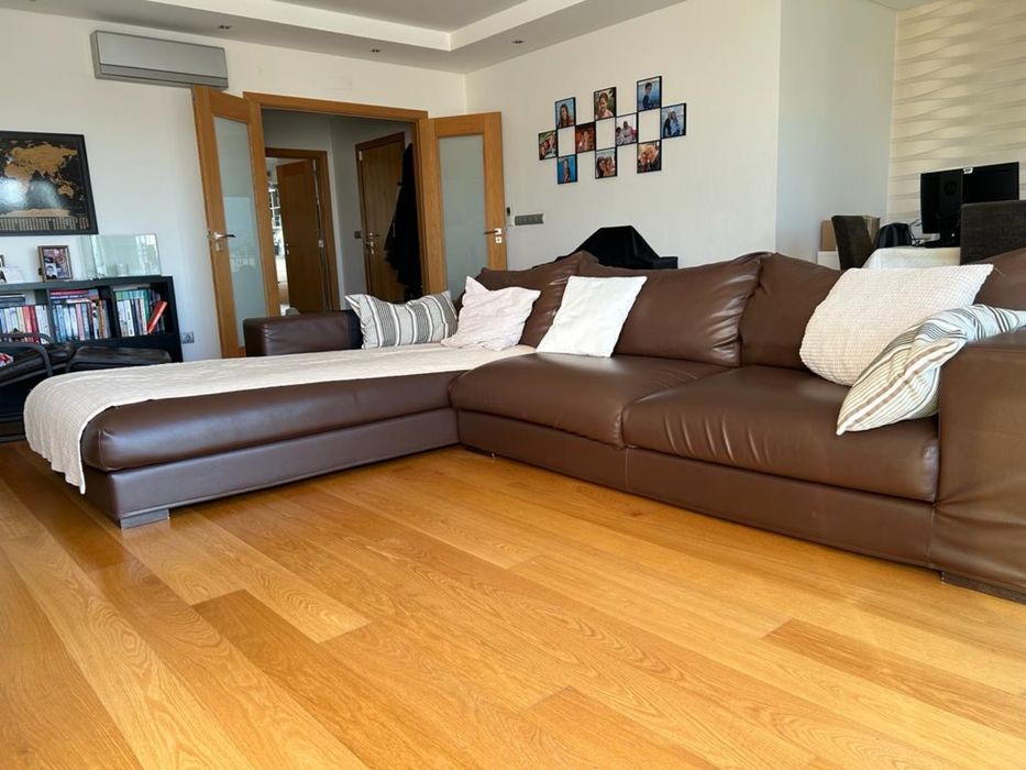 Sofa de pele com chaise long