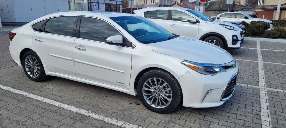 Toyota Avalon Hybrid LIMITED 2016