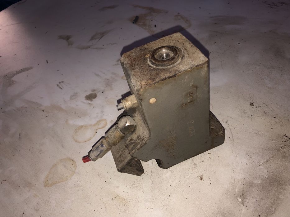 Baza siłownik bazujący SCM  cnc