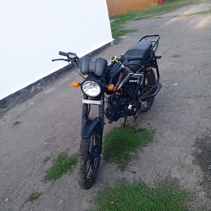 Продам мотоцикл спарк 125-2ам