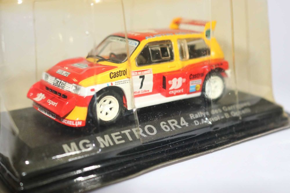 Vendo miniaturas  Rally Paris-Dakar da minha coleção Rally 1/43.  25€/un.