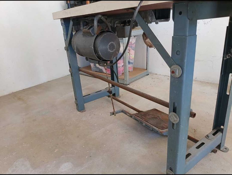 Vendo máquina de costura - Singer