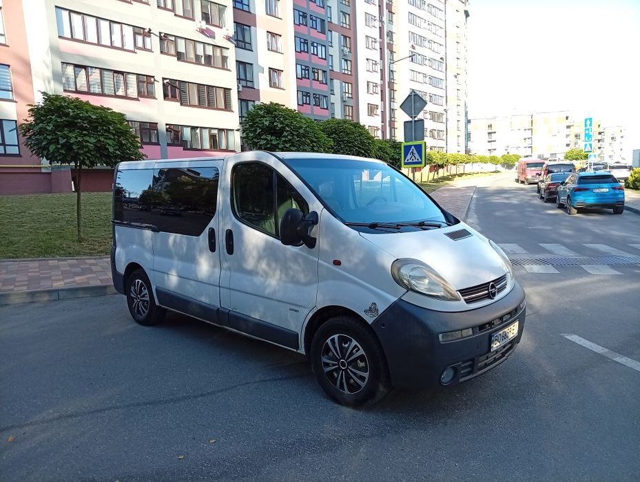 Продам Опель Віваро 1.9 дизель Opel Vivaro 2003 рік