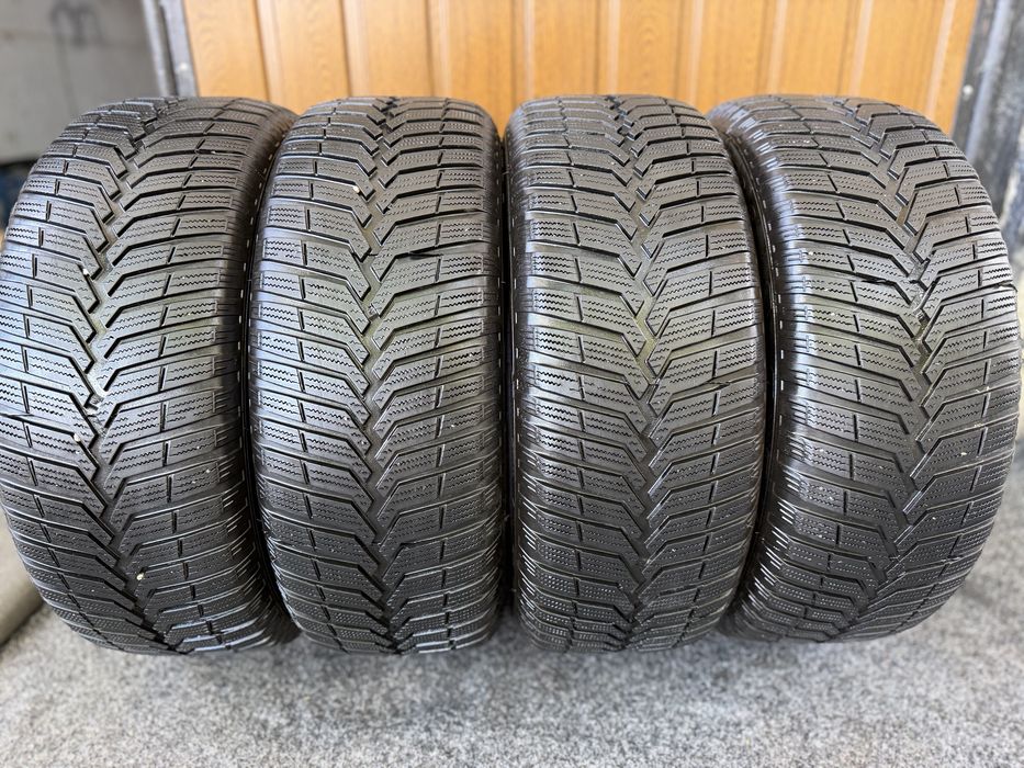 Автошини колеса резина 205/55 R16 Vredestein SnowTrac 3 всесезонні