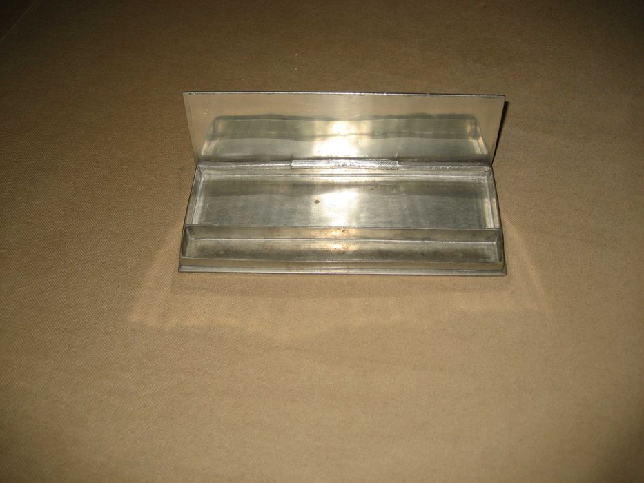 Caixa em estanho para papel e lapiseira De Campos