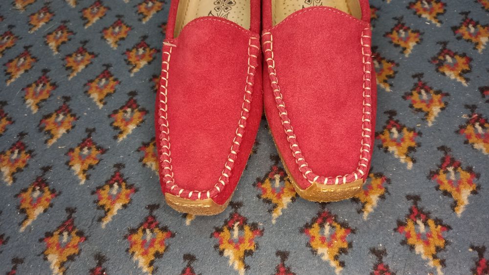 Sapato mocassim feminino de camurça