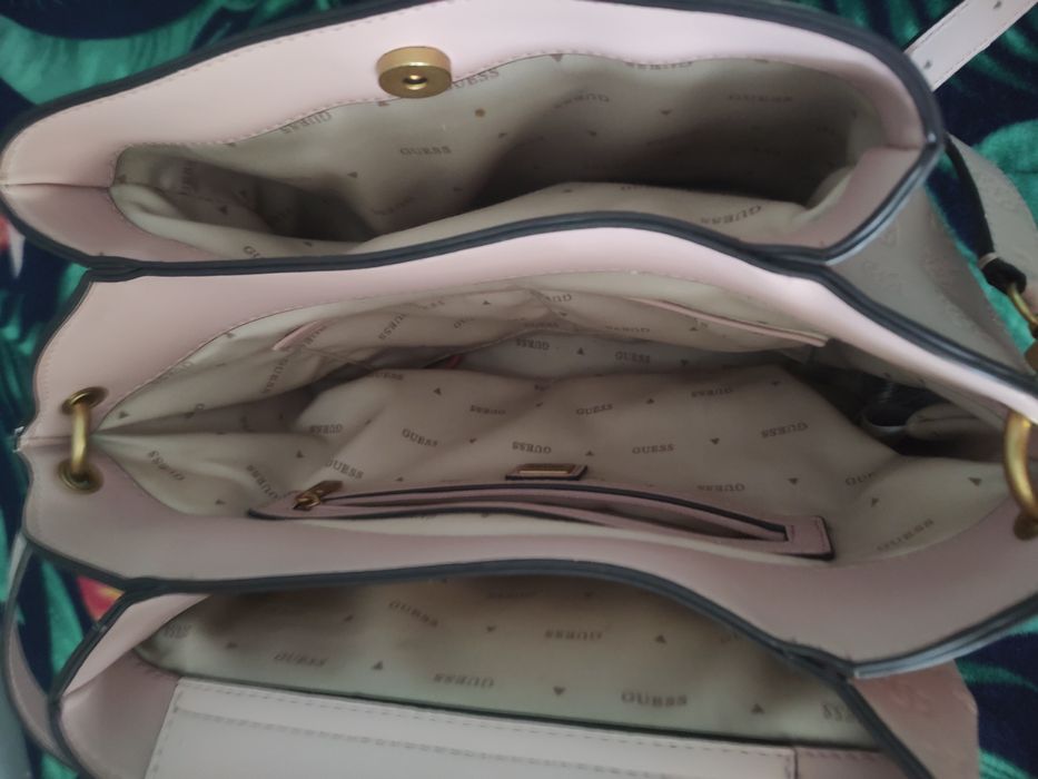 Torebka Guess pudrowy róż