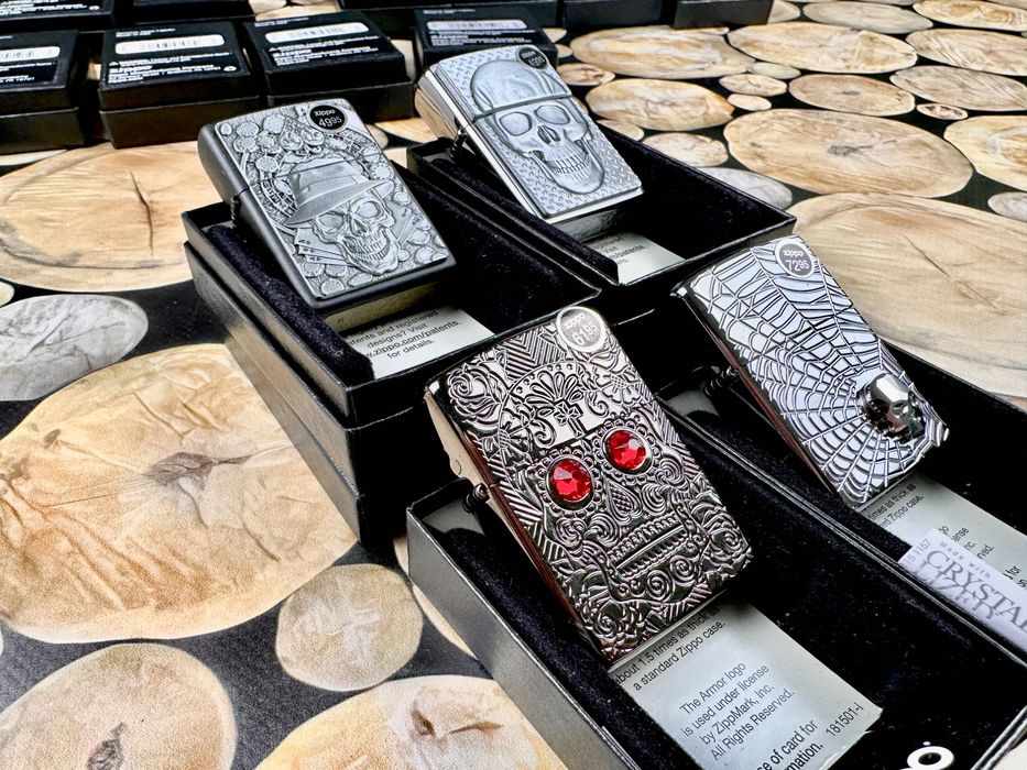 Запальнички Zippo із колекції Skulls нові