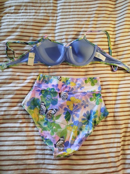 Komplet kostiumu kąpielowego