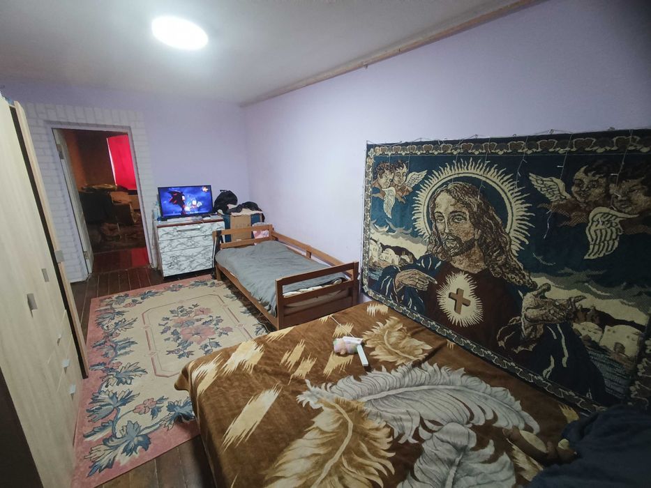 3 кімнатна квартира 60 кв.м. на 1 поверсі, житловий стан (район АТБ)!
